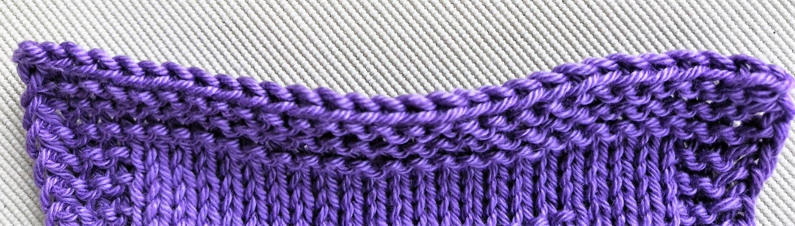 Blog-Inhaltsbild für 'Knitting pattern "Coaster with heart"'